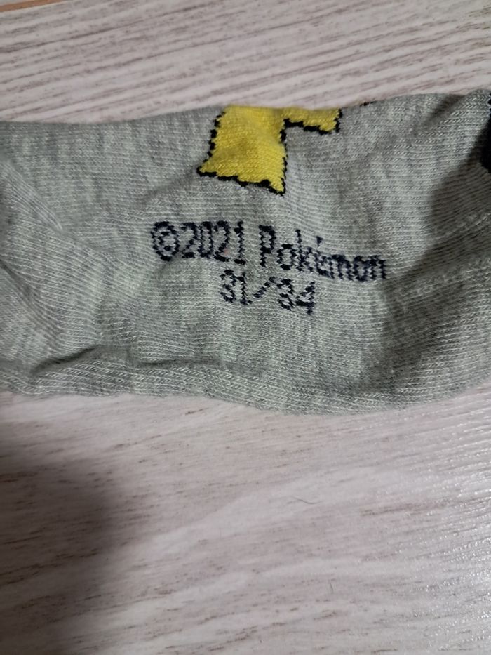 Lot 3 paires de chaussettes pokemon 31/34 - photo numéro 2