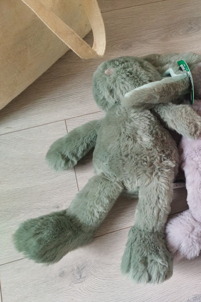 Peluche lapin vert neuf - photo numéro 2