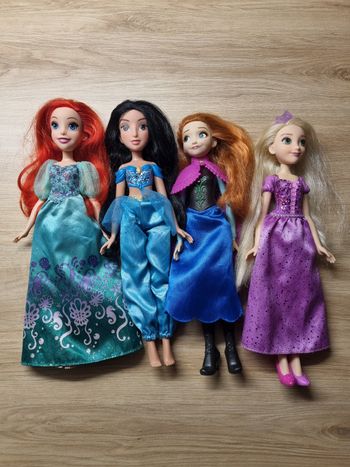 Lot 4 Poupées Disney Princess Hasbro collection "Poussière d’Étoiles" (Royal Shimmer).