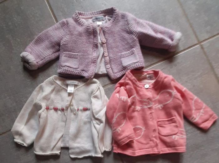 Lot 3 gilets fille 1 mois
