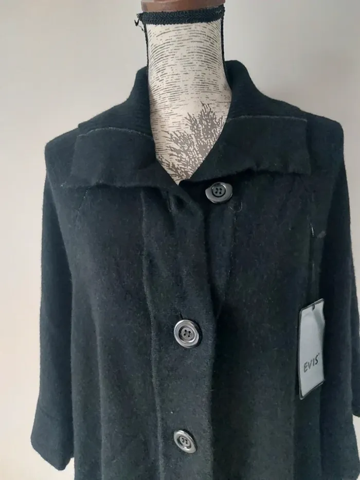 Poncho noir neuf - photo numéro 2