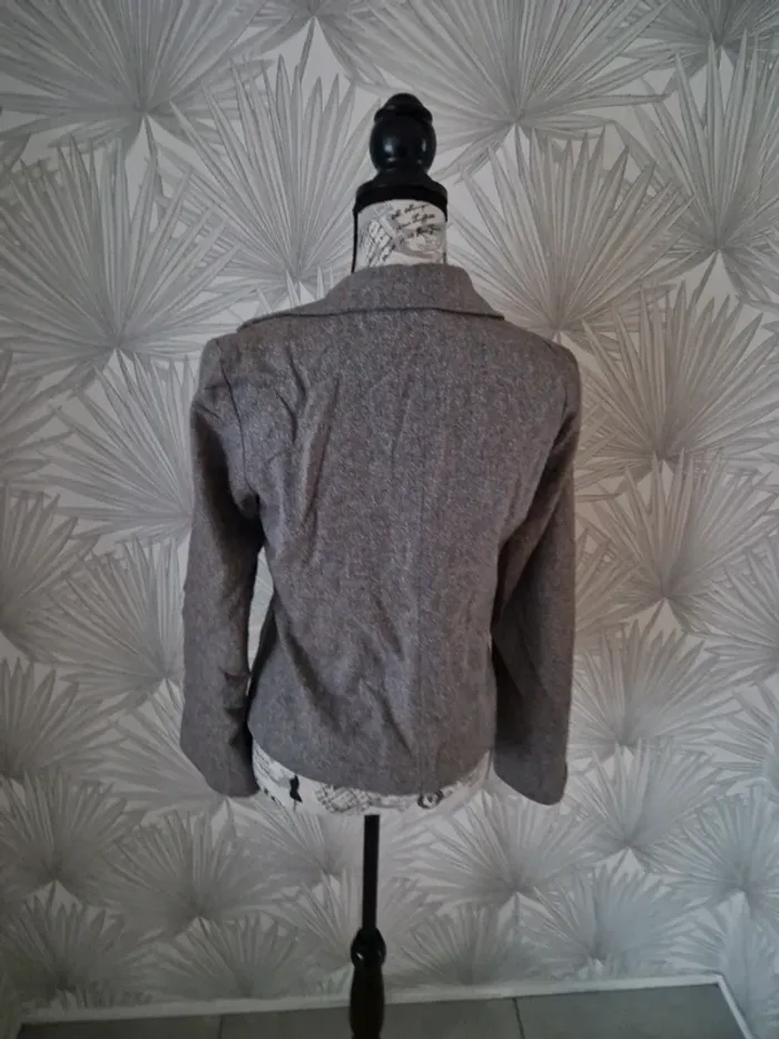 Jolie veste Kookai taille 40 - photo numéro 2