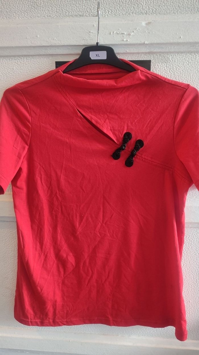 Tee shirt