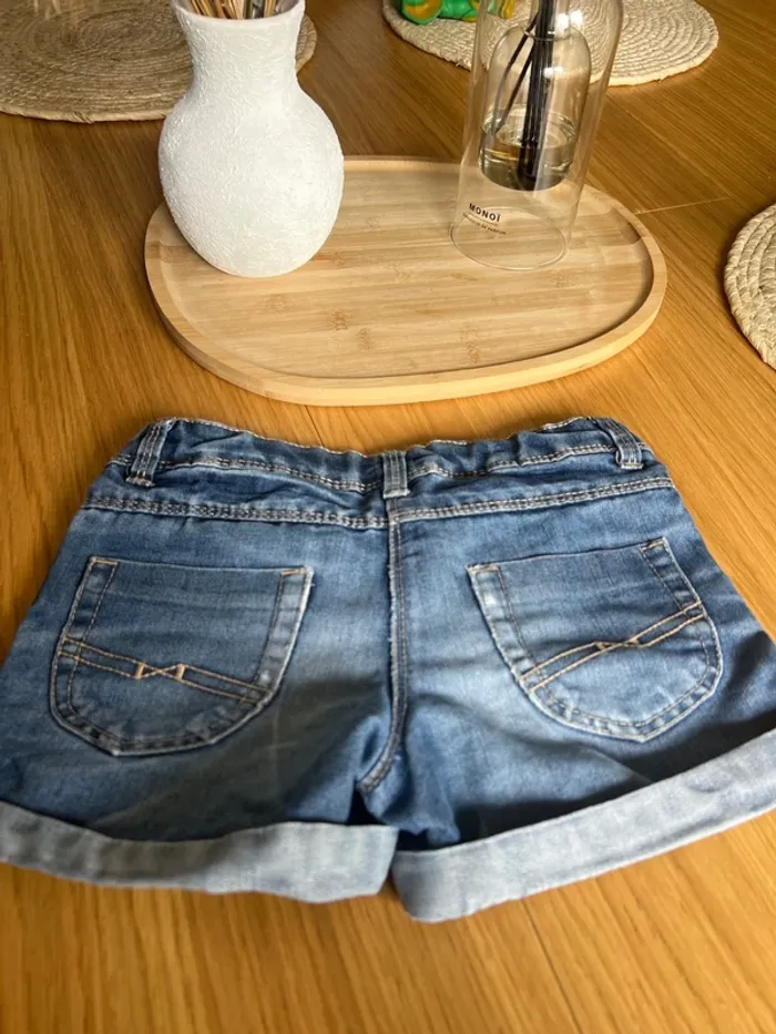 Short, tape-à-l’œil 6 ans - photo numéro 2
