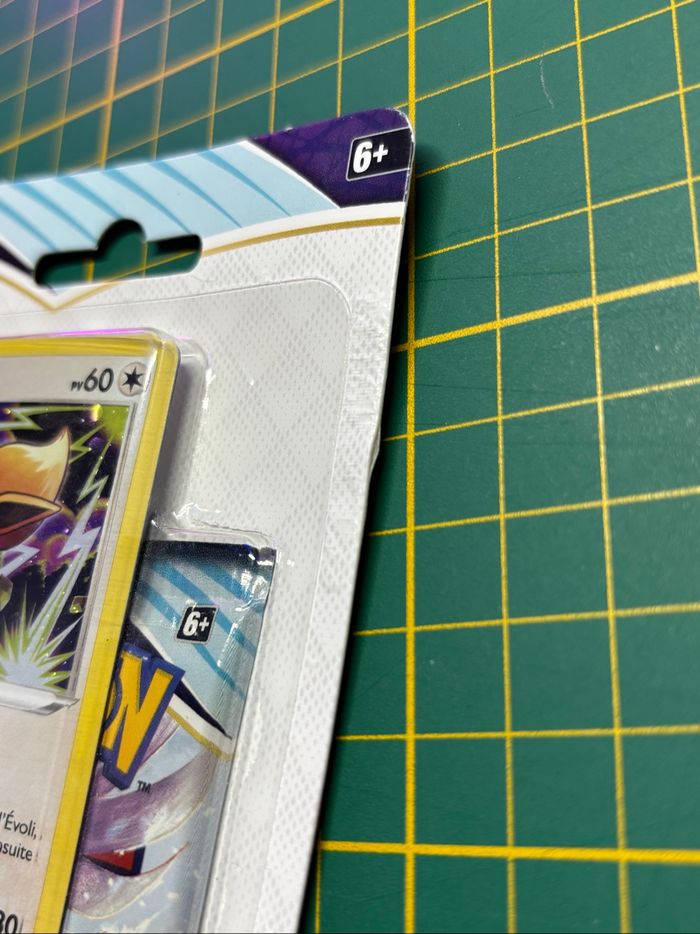 Tri pack Pokémon  règne de glace neuf et scellé - photo numéro 5