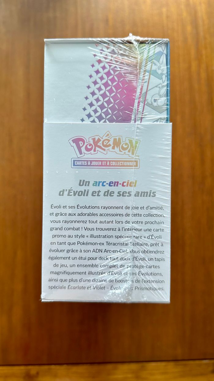 Coffret Colletion super premium UPC ev8.5 évolutions prismatiques Pokémon - photo numéro 2
