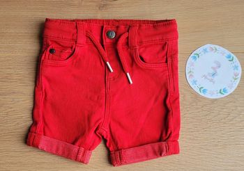 Short rouge orchestra Taille 3 mois