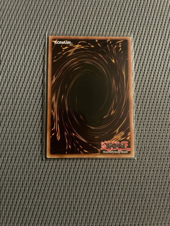 Carte Yu-Gi-Oh! Dragon Zombie aux Yeux Rouges SDZW-FR001 Ultra rare 1ère édition - photo numéro 3