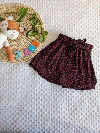 Jupe fleurie taille 3 ans