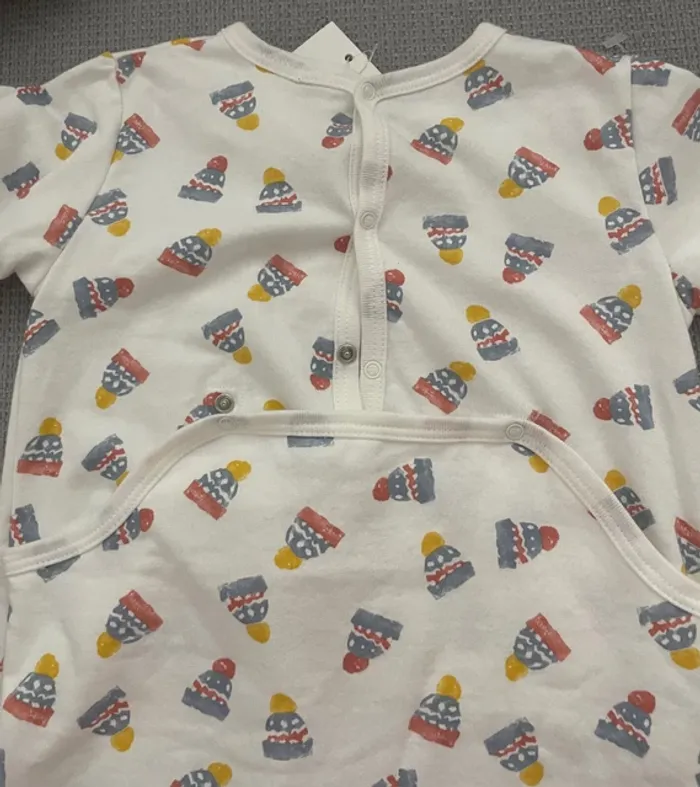 Neuf pyjama dors bien Petit Bateau taille 6 mois - photo numéro 2
