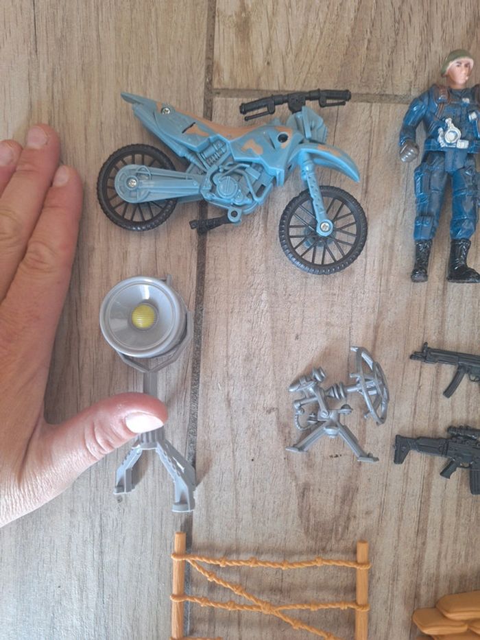Lot figurines commando - photo numéro 2
