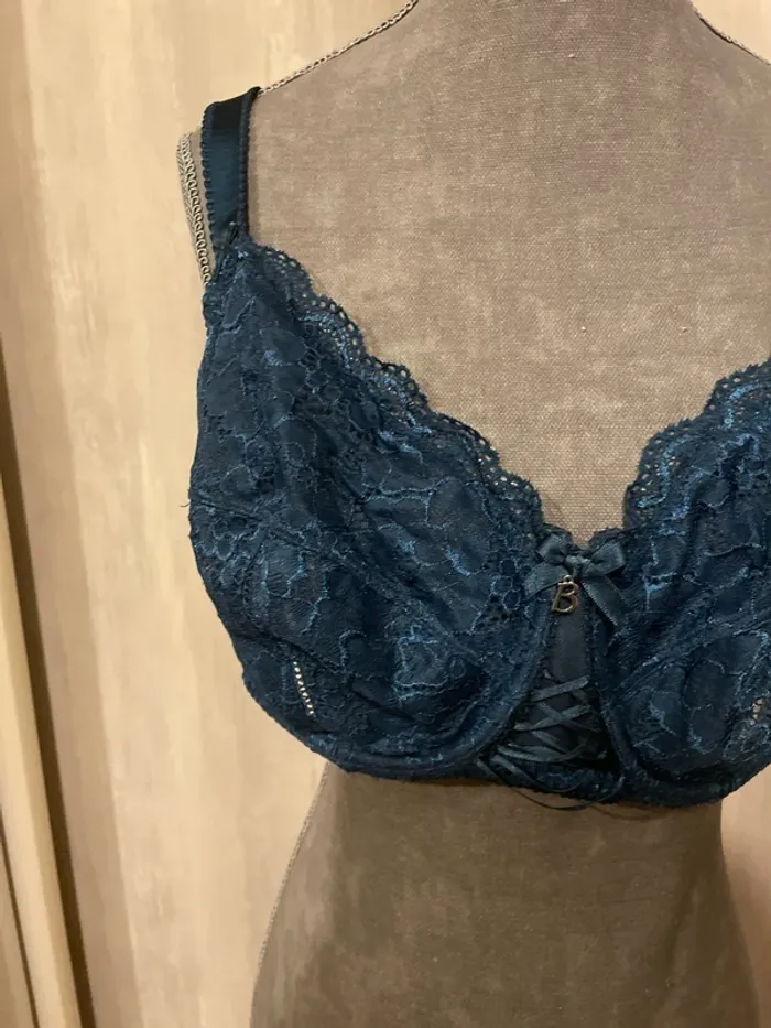 Soutiens-gorge bleu - photo numéro 2