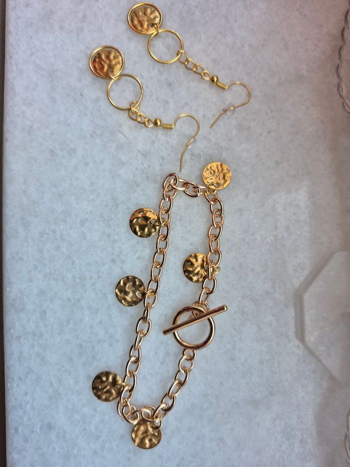 Set boucles d'oreilles et bracelet. - photo numéro 5