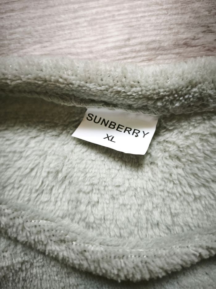 Vêtements de détente/pyjama - photo numéro 3