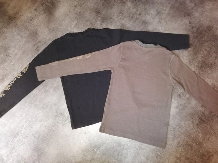 Lot de 2 t'shirts têtes de morts 8ans - photo numéro 3