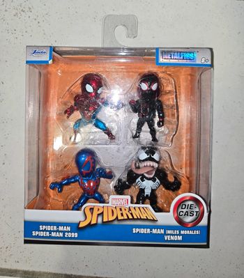 Figurines en métal neuves Spiderman
