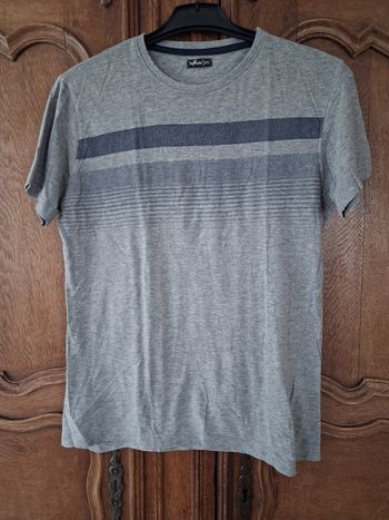 T-shirt taille S 
