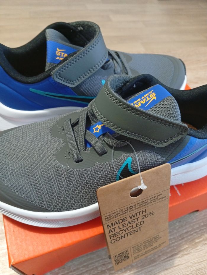 Baskets Nike neuves t.29,5 - photo numéro 3