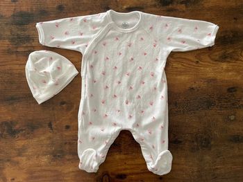 Adorable pyjama manches longues en coton avec rouge gorge