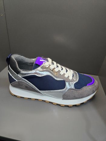 Vanessa wu fiona - taille 37 - neuves - bleu violet