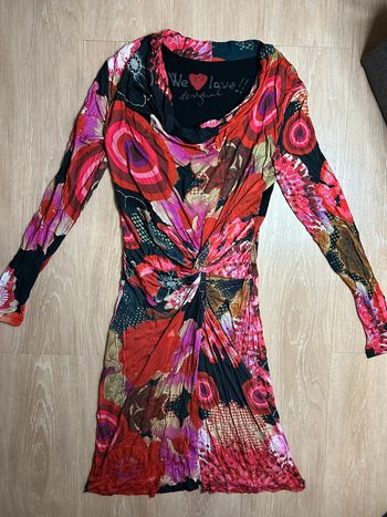 Mini robe ou tunique Desigual rose imprimée multicolore