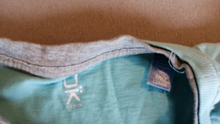 T shirt MC okaidi basketball 🏀 8 ans - photo numéro 3