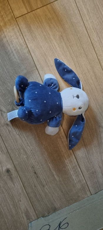 Lapin peluche musicale kiabi