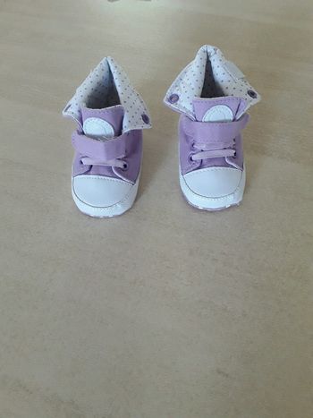 Paire de chaussures souple 17