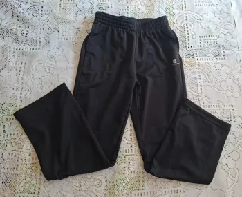 Pantalon de sport Décathlon garçon 6 ans - quasi neuf