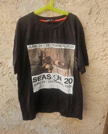 T-shirt manche courte imprimée avec une peinture