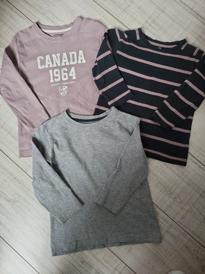 Lot 3 t-shirts manches longues garçon 4 ans vertbaudet très bon état