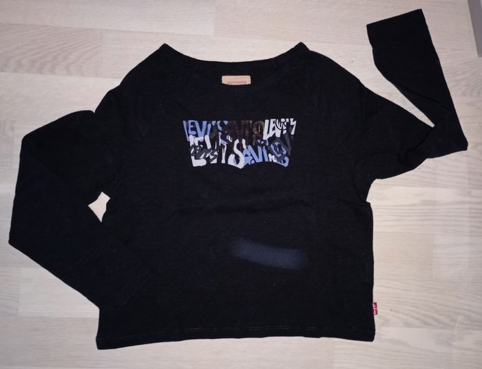 Tee-shirt noir Levis Strauss
T. 10 ans