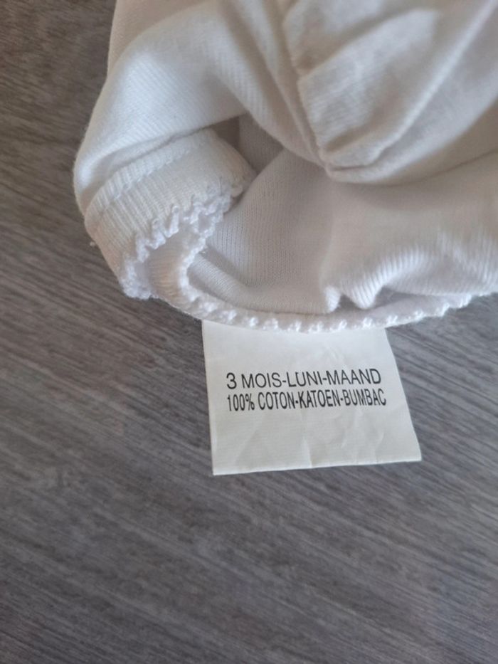 T-shirt blanc 3 mois - photo numéro 2