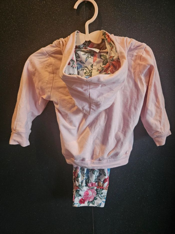 Ensemble sweat et pantalon - photo numéro 2