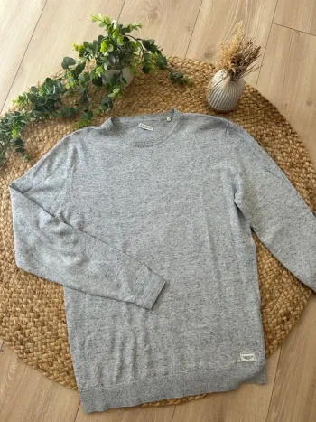 Pull fin gris clair taille M