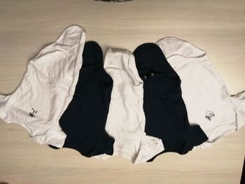 Lot 5 bodys manches courtes