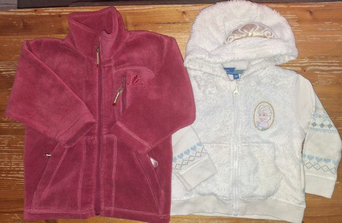 Lot 2 gilets 2ans