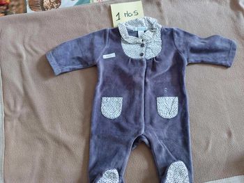 pyjama violet ouvert devant