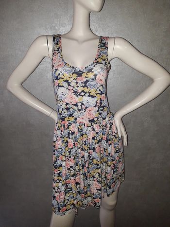 robe fleurie zara taille 38