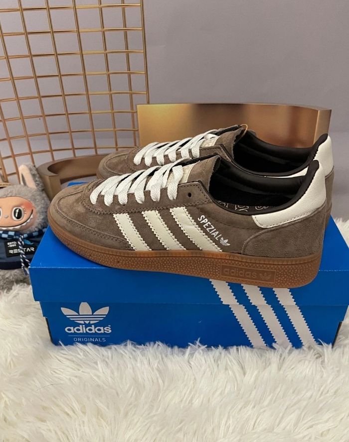 Nouveau Adidas Originais Handball Spezial Marron - Taille 39 - photo numéro 2