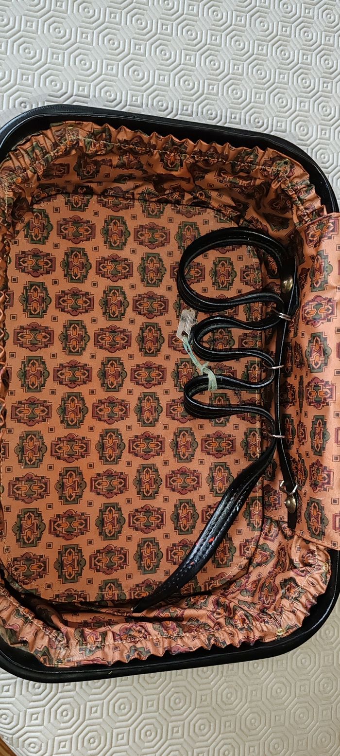 Vanity case vintage rigide en cuir - photo numéro 7