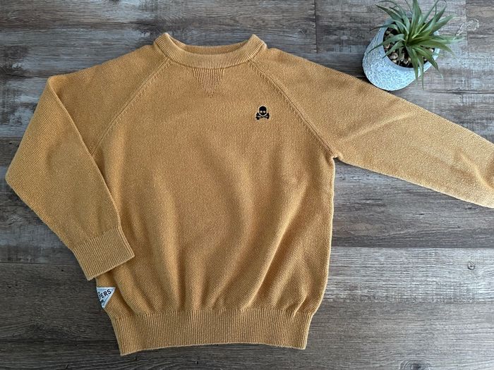 - Pull Scalpers  - 6 ans - Très bon état
