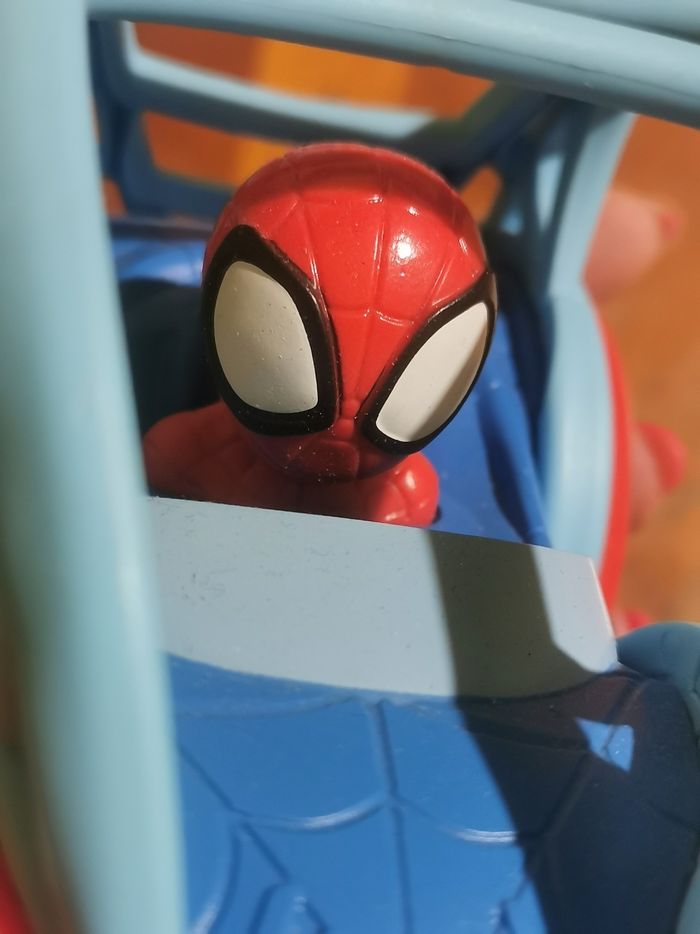 Voiture Spiderman - photo numéro 8
