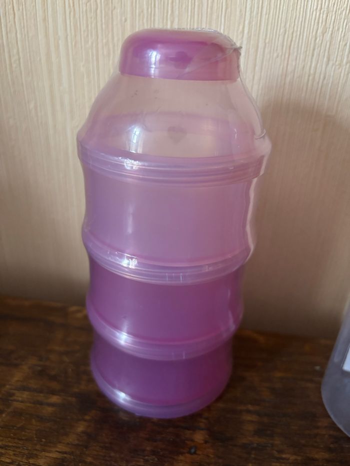 Lit pour bébé : biberon, tétines, boîte doseuse lait - photo numéro 6