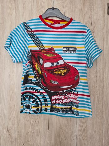 TEE-SHIRT DISNEY THE  PIXAR CARS RAYÉ  8ANS