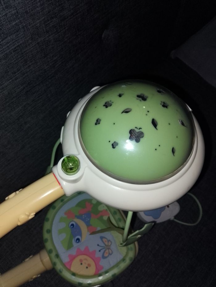 Mobile musical coloris vert Fisher Price, veilleuse avec télécommande - photo numéro 6