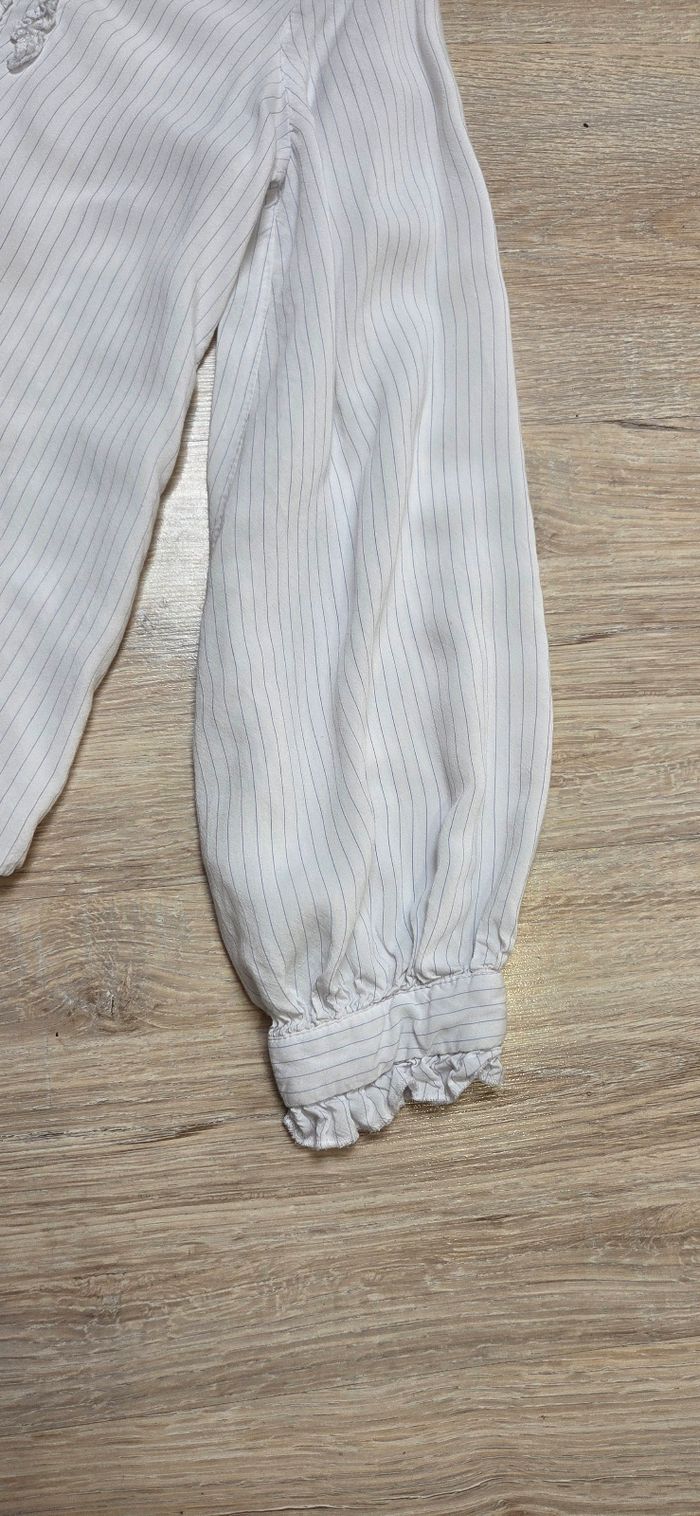 Chemisier Zara taille XS blanc à rayures en très bon état - photo numéro 4
