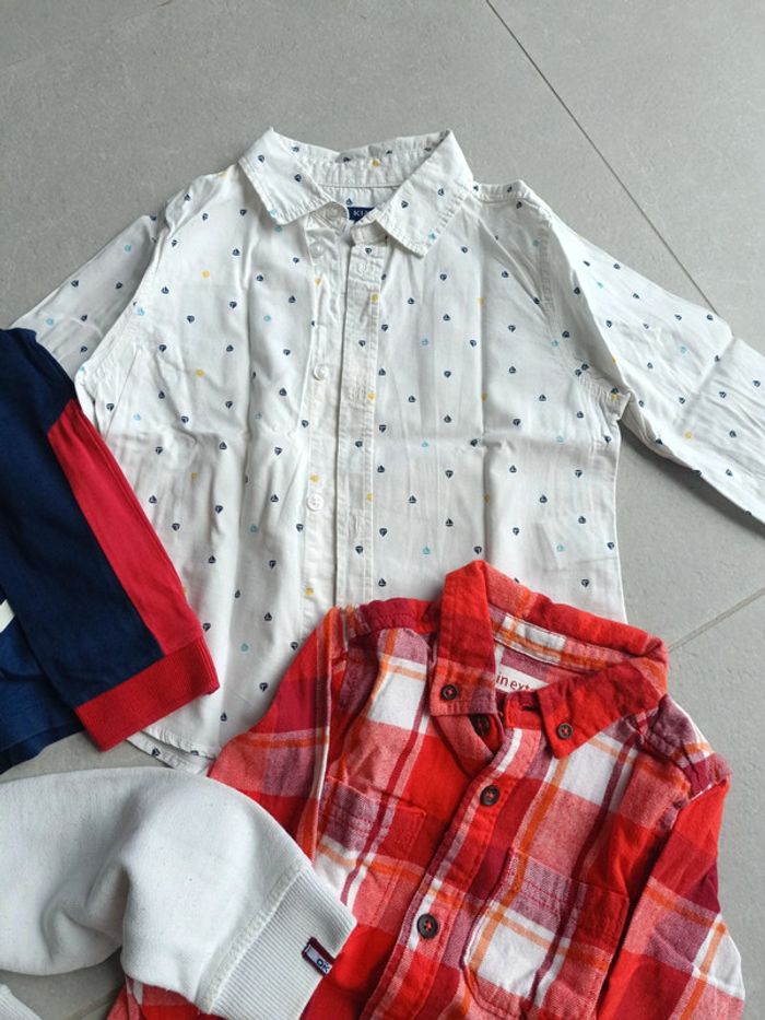 Lot vêtements garçon 4 ans - photo numéro 2