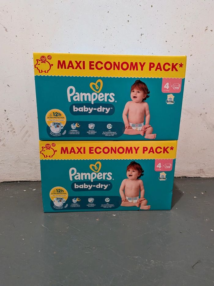 216 couches pampers baby dry taille 4