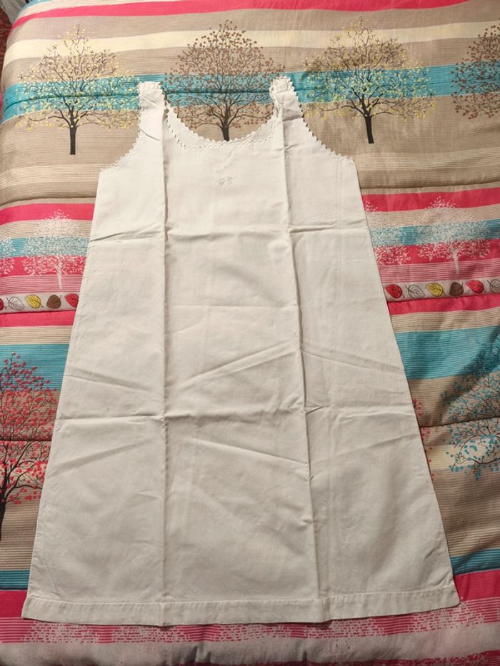 Chemise de nuit ancienne brodée T 40/42